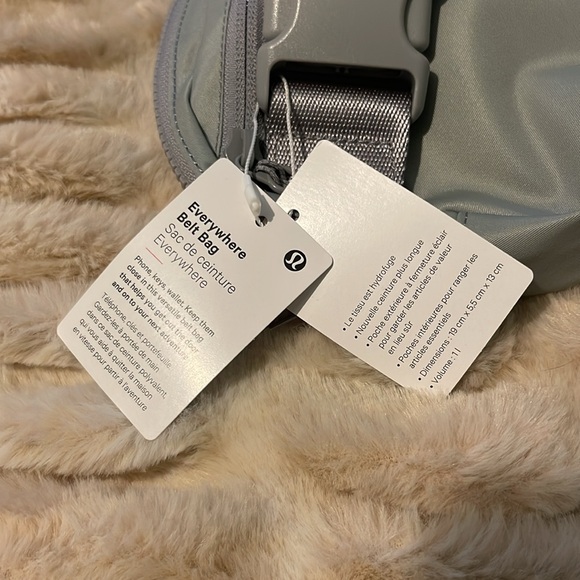 NWT lululemon belt bag - Picture 5 of 5